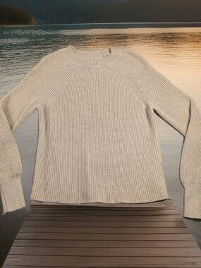 Jessica Simpson Women's Tan Sweater Tight Weave Size Medium